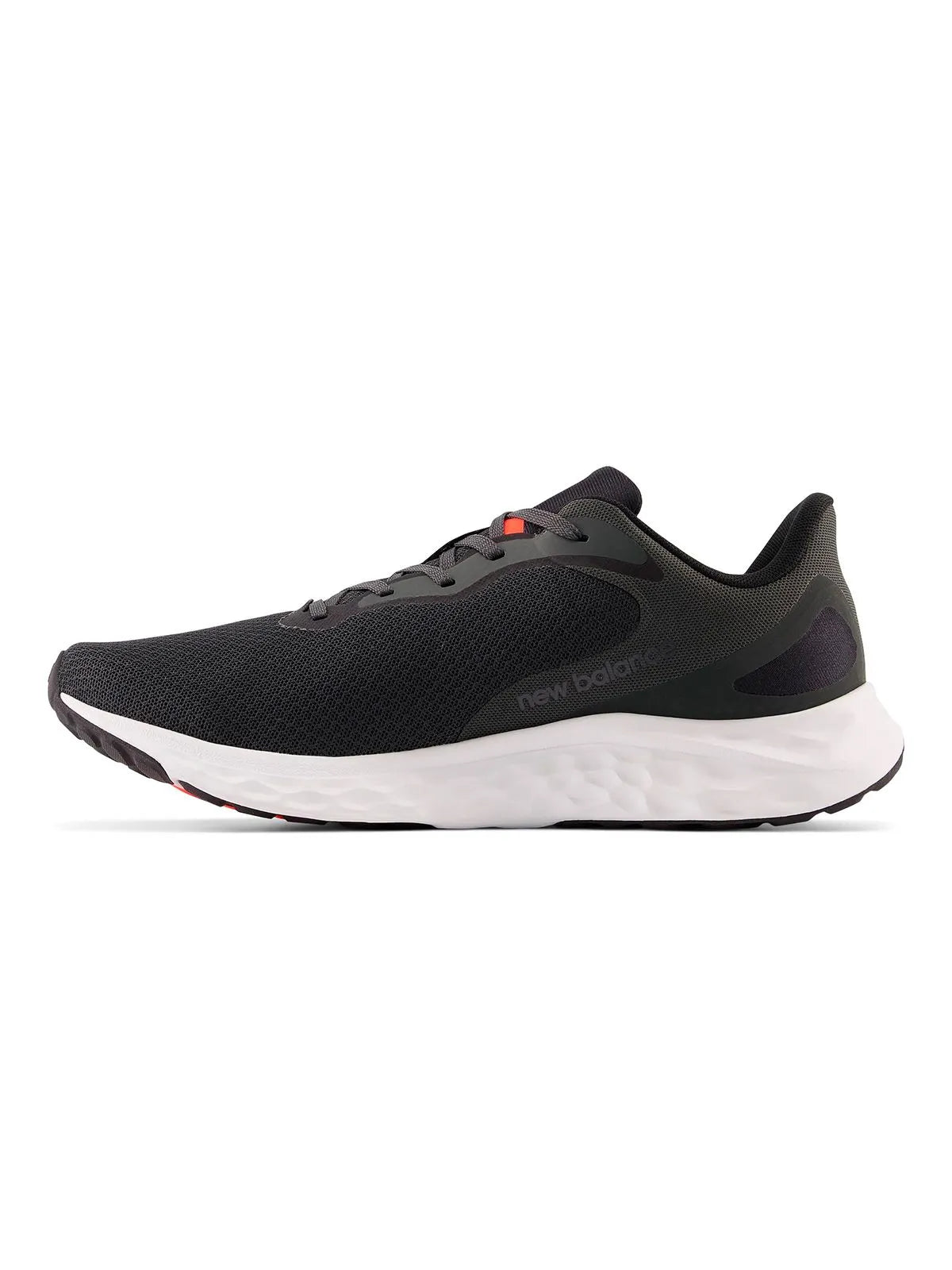 Calzado Deportivo New Balance Fresh Foam Arishi v4 Negro y Naranja