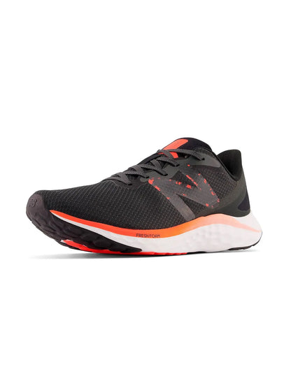 Calzado Deportivo New Balance Fresh Foam Arishi v4 Negro y Naranja