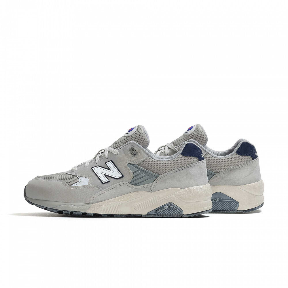 Calzado New Balance 580 gris