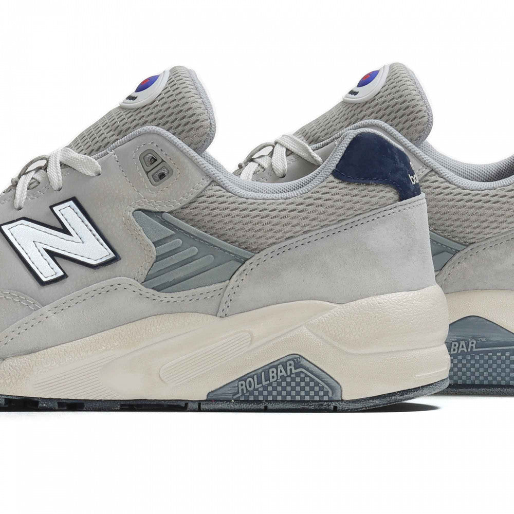 Calzado New Balance 580 gris