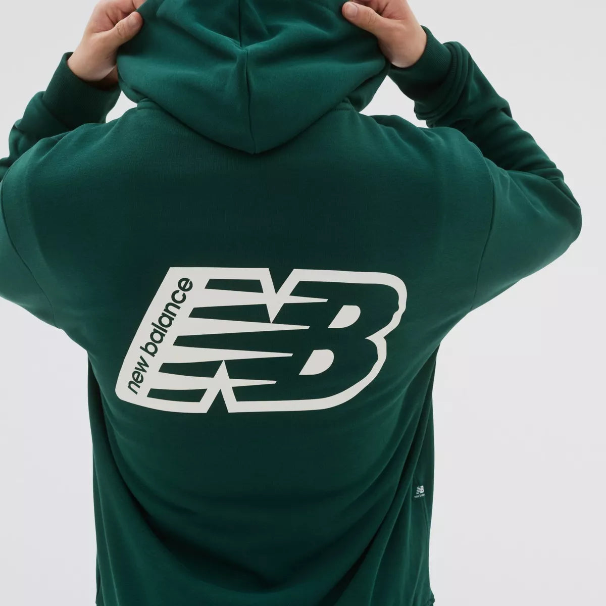 Sueter New Balance Essentials Verde para Hombre