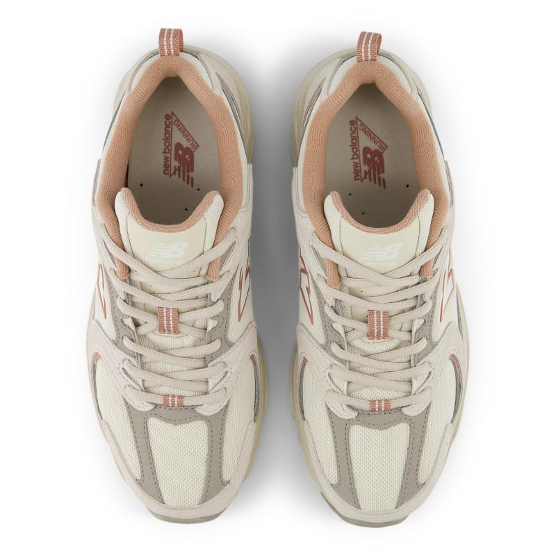 New Balance 530 Lobo de madera con Lino y Desprendimiento