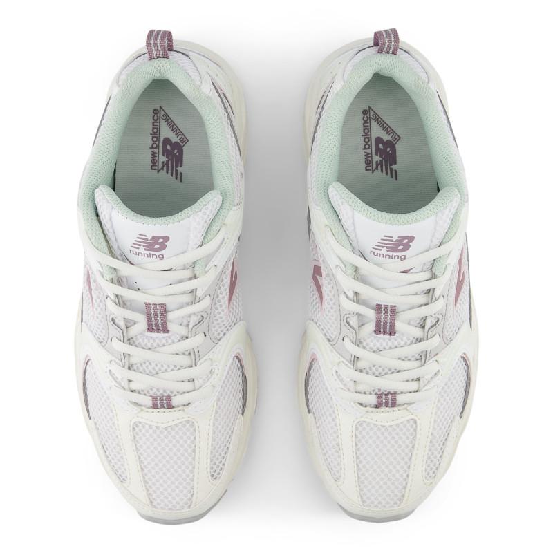 New Balance 530 Sal marina con Vino helado y Azúcar rosado