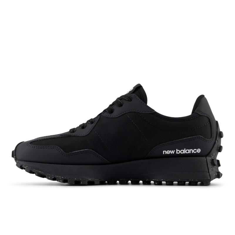 New Balance 327 negro de cuero con detalle en suela