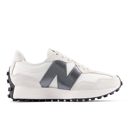 New Balance 327 blanco con N color plomo en Maracay, Venezuela | NB American Trends