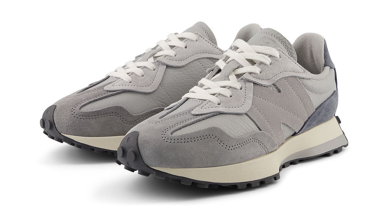 Calzado New Balance U327WGC gris