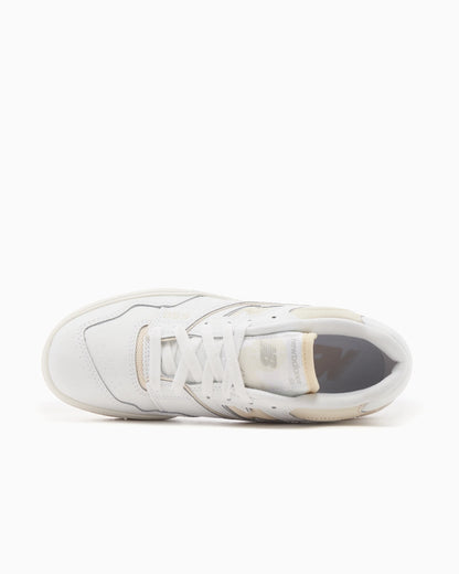 Calzado New Balance 550 blanco y beige