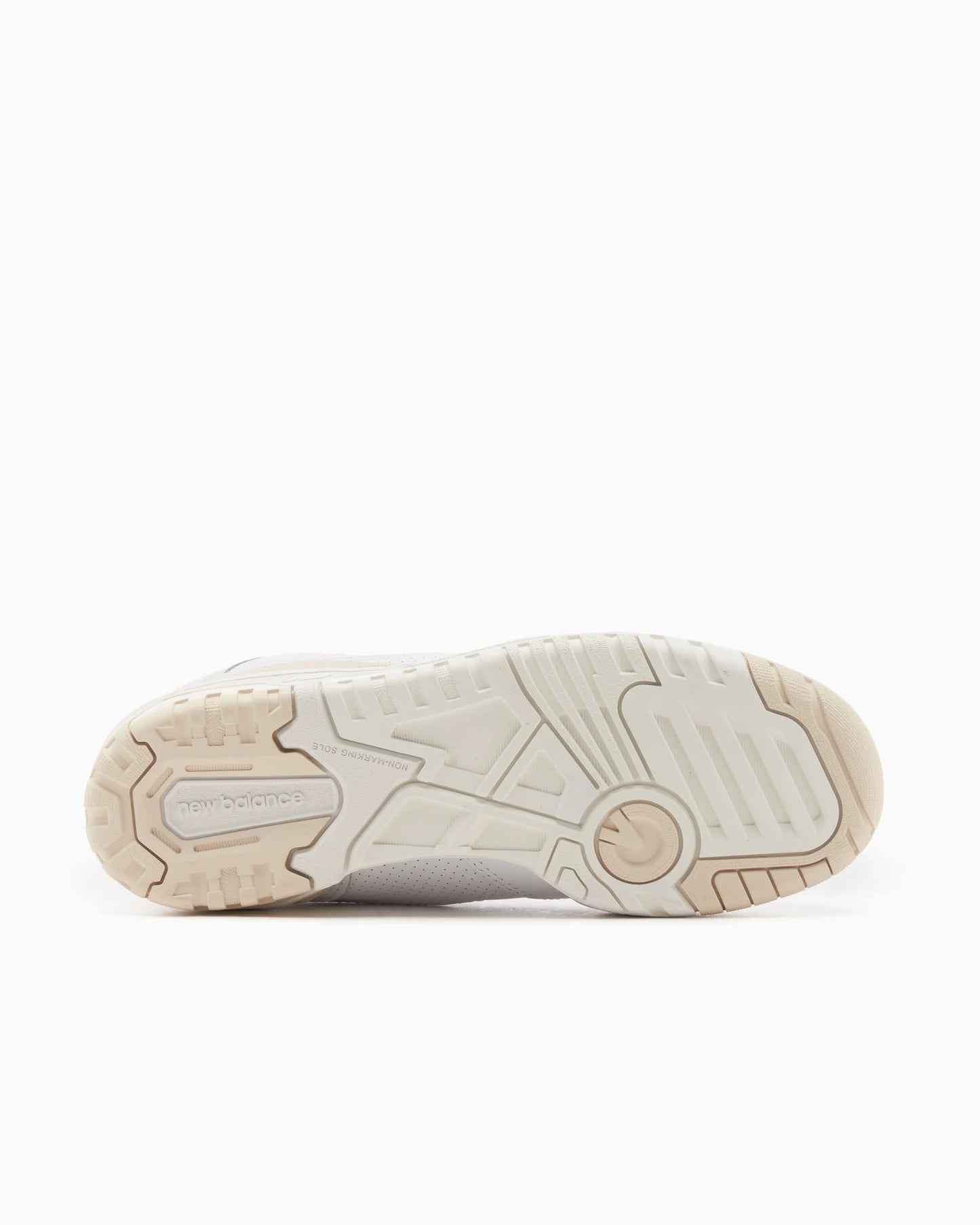 Calzado New Balance 550 blanco y beige