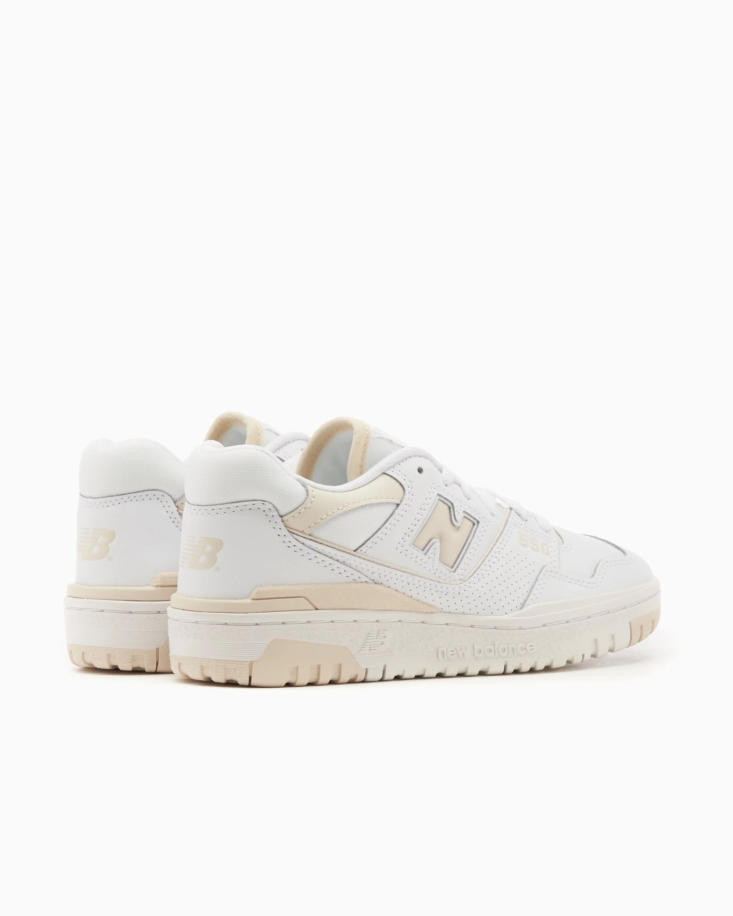 Calzado New Balance 550 blanco y beige
