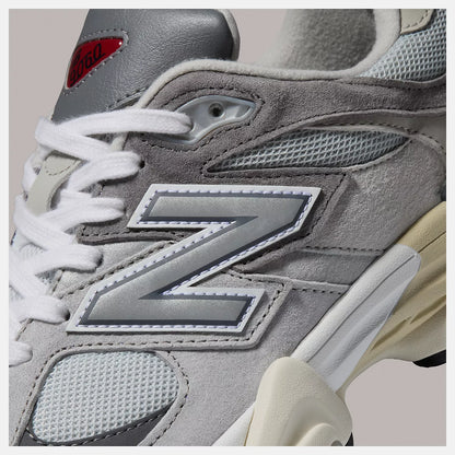 New Balance 9060 Blanco, Gris y Rojo